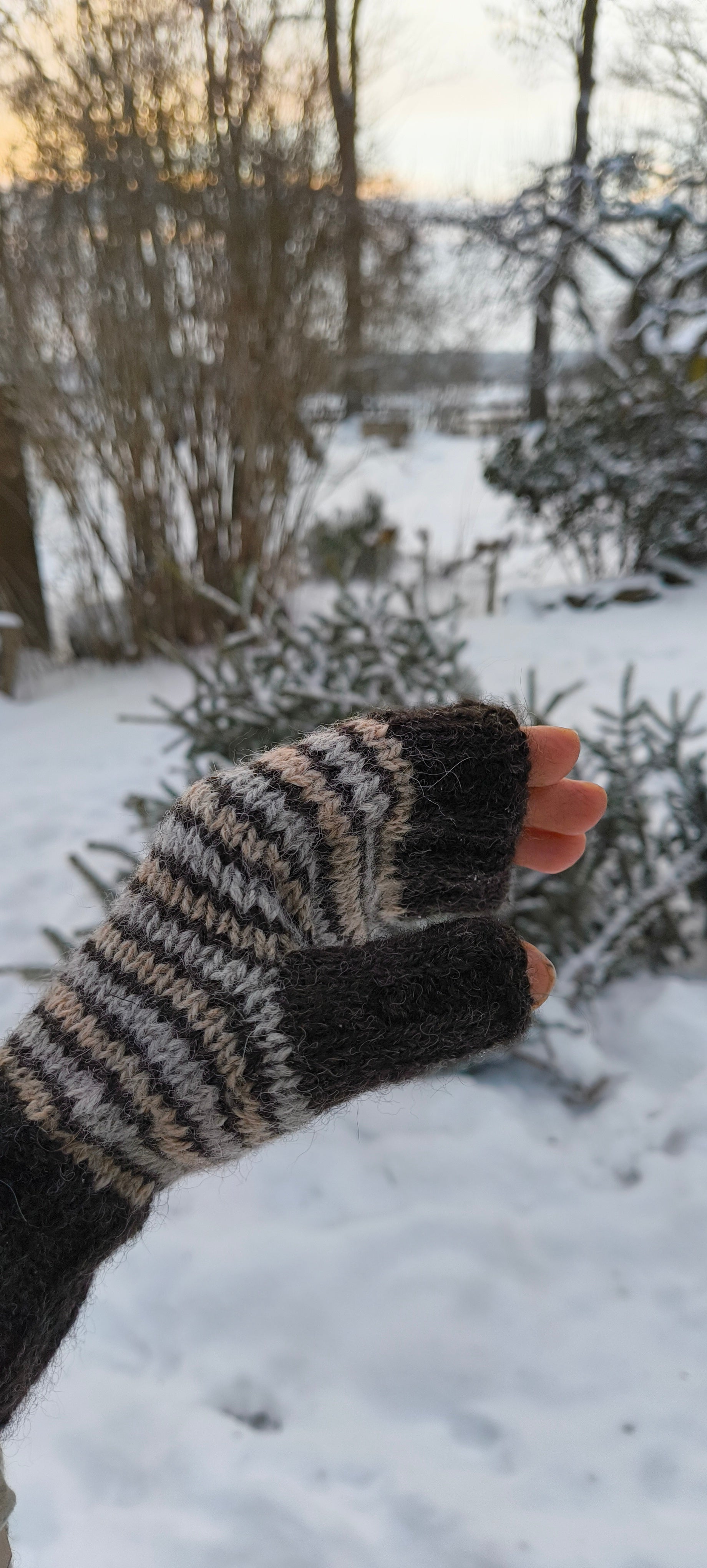 Dryžuotos alpakų vilnos riešinės - Nemuno alpakos