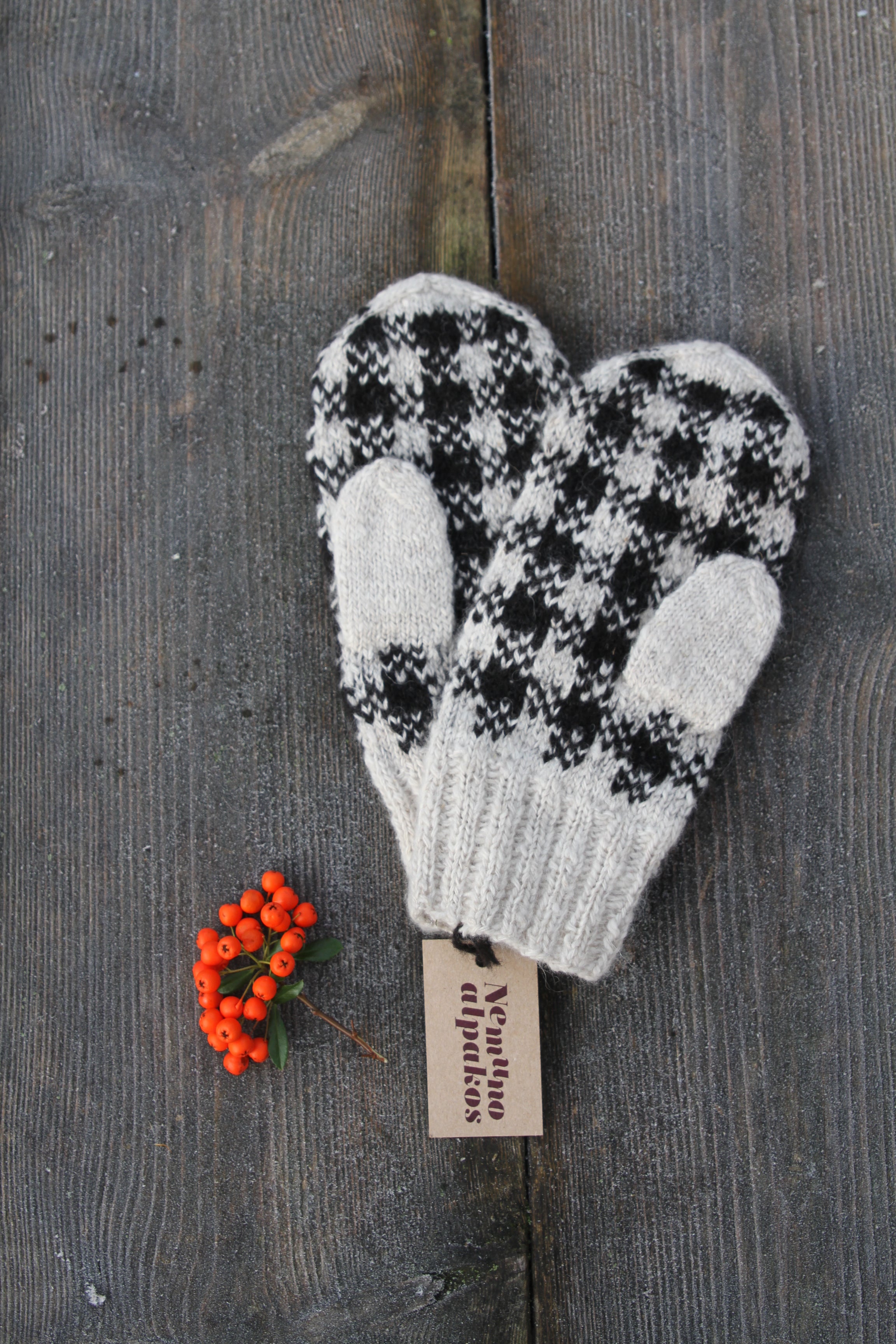 Raštuotos moteriškos alpakų vilnos pirštinės